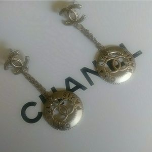 @Julie Gorgeous cut out Chanel authentic earrings